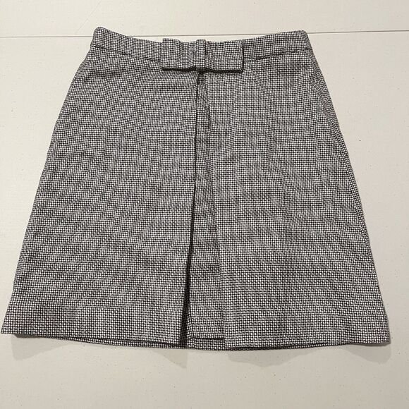 LOFT Dresses & Skirts - Ann Taylor Loft Skirt Size 0P(26") Check Black/White with Bow Center Pleat Lined